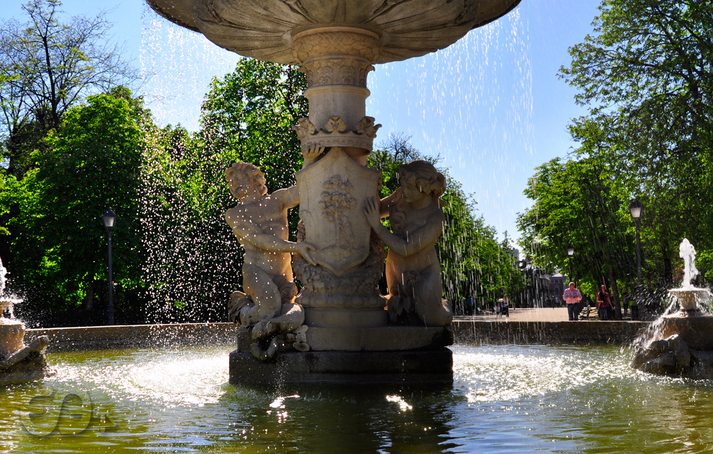 Fuente de la Alcachofa, Parque del Retiro, Madrid